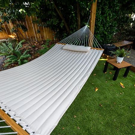 Appartement Relaxing Getaway Great Location Hammock, And Bocce à Seattle Extérieur photo